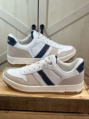 Levi's Men's Size 10 Drive Lo synthetic leather sneakers NEW